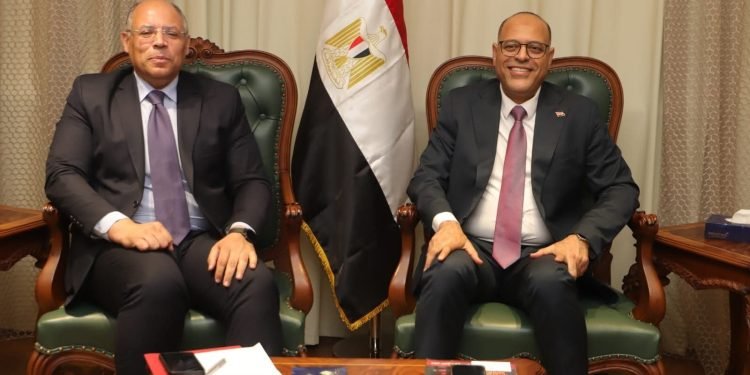 وزير العمل يستقبل سفير مصر في الكويت لبحث التعاون في الملفات ذات الاهتمام المُشترك