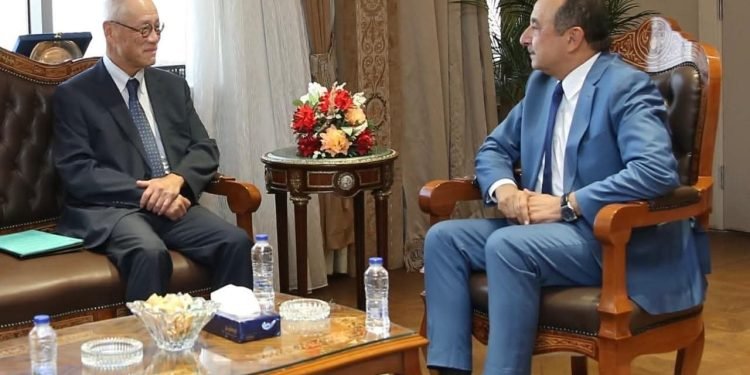 وزير قطاع الأعمال العام يستقبل سفير اليابان بالقاهرة لبحث فرص تعزيز التعاون والاستثمار المشترك