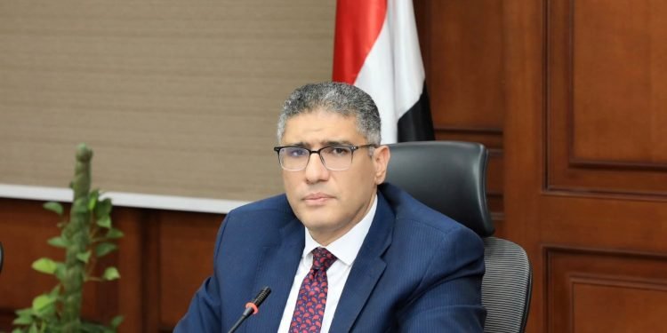 محافظ الجيزة يتابع نتائج لقاءات المواطنين بعدة أحياء ومراكز خدمية