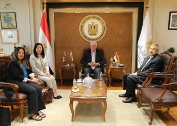 وزير التعليم العالي يناقش سبل تعزيز التعاون مع برنامج الأمم المتحدة الإنمائي في مصر