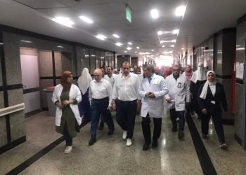 نائب وزير الصحة والسكان يتفقد عدة منشآت طبية في محافظة القليوبية