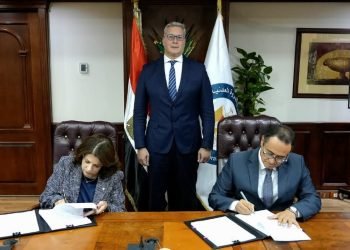 توقيع 4 اتفاقيات للقابضة للغازات الطبيعية مع شركات عالمية لزيادة استثمارات البحث عن الغاز