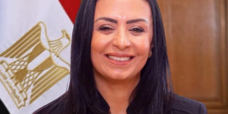 وزيرة التضامن الاجتماعي تصدر قرارًا بتكليف الدفعة 105 من خريجي الجامعات لأداء الخدمة العامة لمدة عام