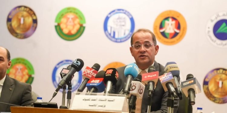 وزير المالية: الاقتصاد يتحسن بقوة ونزيد الإنفاق على الصحة والتعليم