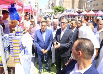 افتتاح «سوق اليوم الواحد» و«أهلاً مدارس» بمحافظة مطروح