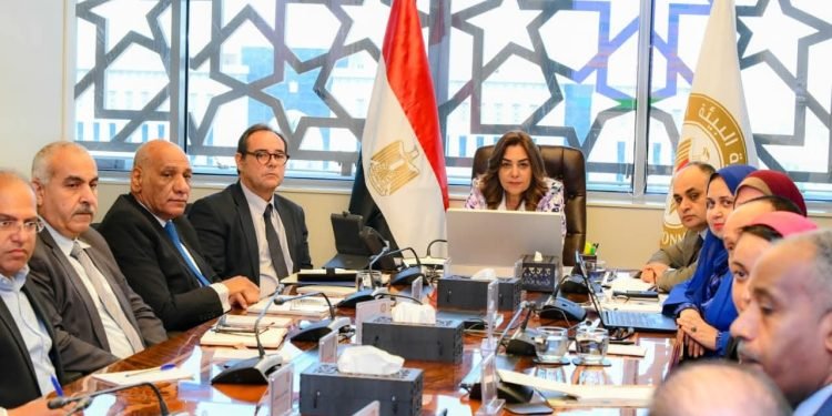 وزيرة التنمية المحلية تواصل الاستعدادات لمؤتمر المناخ بتنسيق واجتماعات