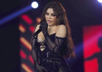 هيفاء وهبي تشعل مسرح فوروم دي بيروت بحفل كامل العدد