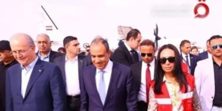 بدر عبد العاطي ورئيس الوزراء الفلسطيني يتفقدان معبر رفح والمستشفى الميداني