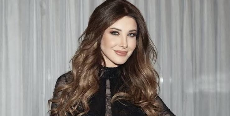 نانسي عجرم ترقص أمام الجمهور في حفل الساحل الشمالي