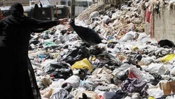 حبس وغرامة عقوبة إلقاء القمامة وفرز المخلفات بالشوارع وأماكن غير مخصصة