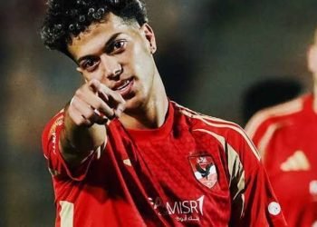 إمام عاشور خارج حسابات الأهلي أمام غزل المحلة بقرار فني