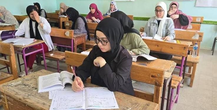 اليوم طلاب الثانوية العامة يؤدون امتحانات الدور الثاني القديم