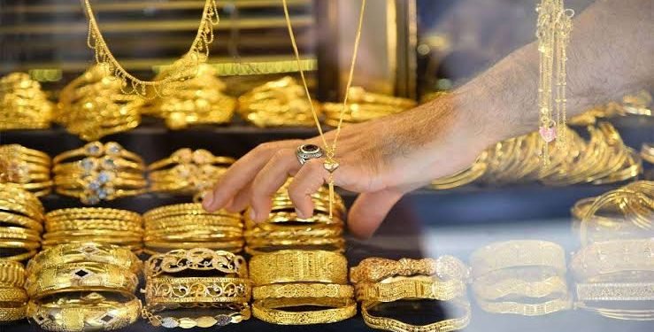 تراجع عالمي محدود وارتفاع محلي لأسعار الذهب اليوم بمصر