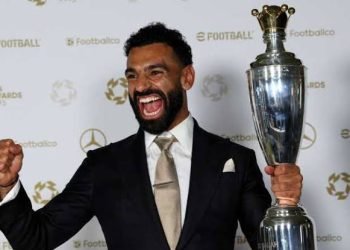 رسالة مؤثرة من شقيقة محمد صلاح بعد تتويجه بجائزة رابطة اللاعبين المحترفين