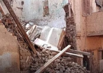 انهيار منزل بالزقازيق وإصابات بين المواطنين وفرض كردون أمني