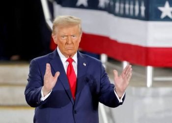 ترامب: هناك عواقب على روسيا إذا لم يقبل بوتين وقف إطلاق النار