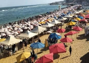 الغلق الكامل لشواطئ الإسكندرية اليوم بسبب ارتفاع الأمواج