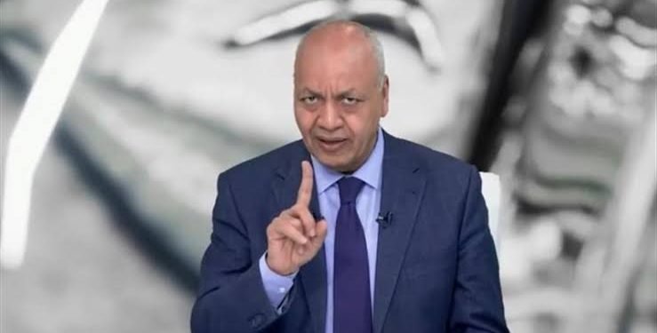 مصطفى بكري ينتقد انتشار ورد النيل بالأقصر.. ويطالب بالتحرك