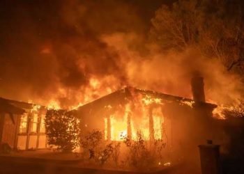 السيطرة على حريق بمخزن ورق في شارع الراهبات بدوران شبرا