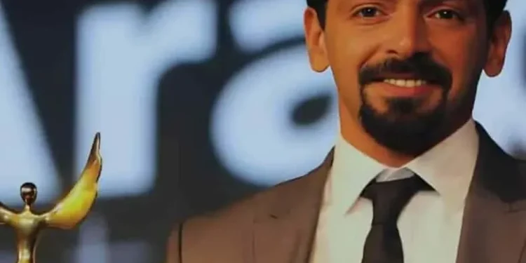 انهيار نجل تيمور تيمور في عزاء والده