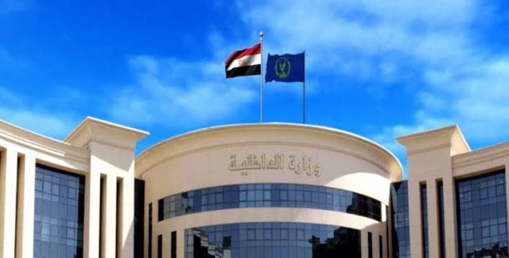 الداخلية تفحص فيديو مطاردة سائق نقل يشتبه باحتجازه شخصًا داخل سيارته