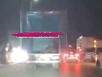 الداخلية تفحص فيديو مطاردة سائق نقل يشتبه باحتجازه شخصًا داخل سيارته