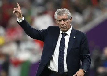 حقيقة إتمام الأهلي الاتفاق مع فرناندو سانتوس