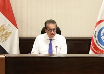 وزير الصحة يستجيب لمناشدة خالد منتصر بشأن طالب مصاب بالإيدز