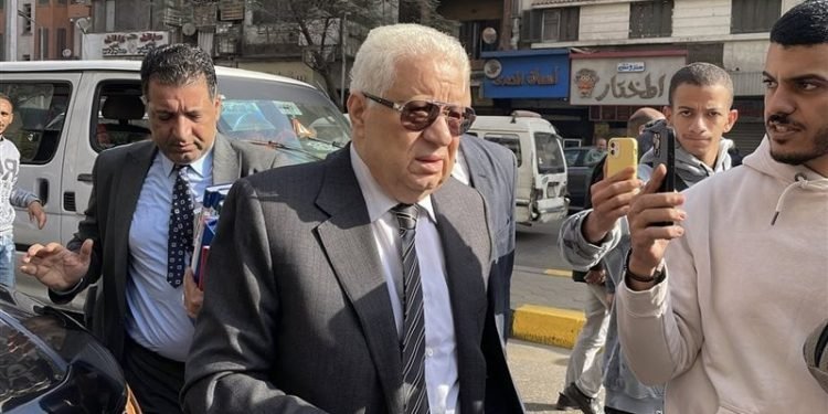 مرتضى منصور يصل جلسة الطعن على قرار سحب أرض نادي الزمالك بأكتوبر