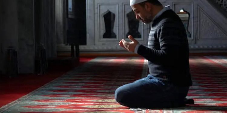 مواقيت الصلاة اليوم الإثنين 8 سبتمبر 2025