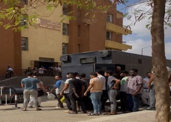 الحبس 4 سنوات وغرامة 300 ألف جنيه للمتهمين بمطاردة فتيات طريق الواحات