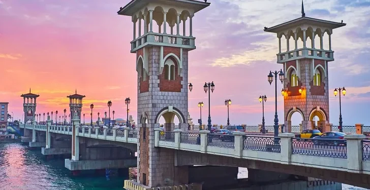 هبوط مفاجئ في كوبري ستانلي بالإسكندرية