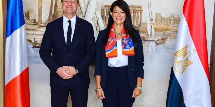 مصر وفرنسا تبحثان تفعيل الشراكة الاستراتيجية ودعم الاستثمارات المشتركة