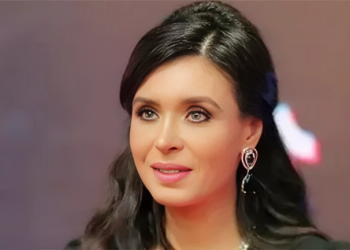 دينا تفتح النار على منتقدي “أكاديمية الرقص”: بقدم رسالة