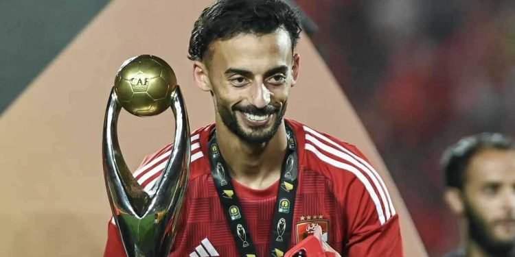 الأهلي يكلف وليد صلاح الدين بحسم ملف أحمد عبد القادر وتجديد عقده