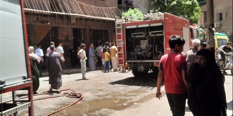 حريق يلتهم محتويات شقة سكنية في العمرانية