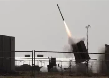 تصعيد أمني جديد.. جماعة الحوثي تطلق صاروخًا فرط صوتيًا تجاه إسرائيل