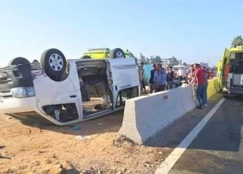 إصابة 8 أشخاص في انقلاب ميكروباص أعلى طريق الإسكندرية الصحراوي