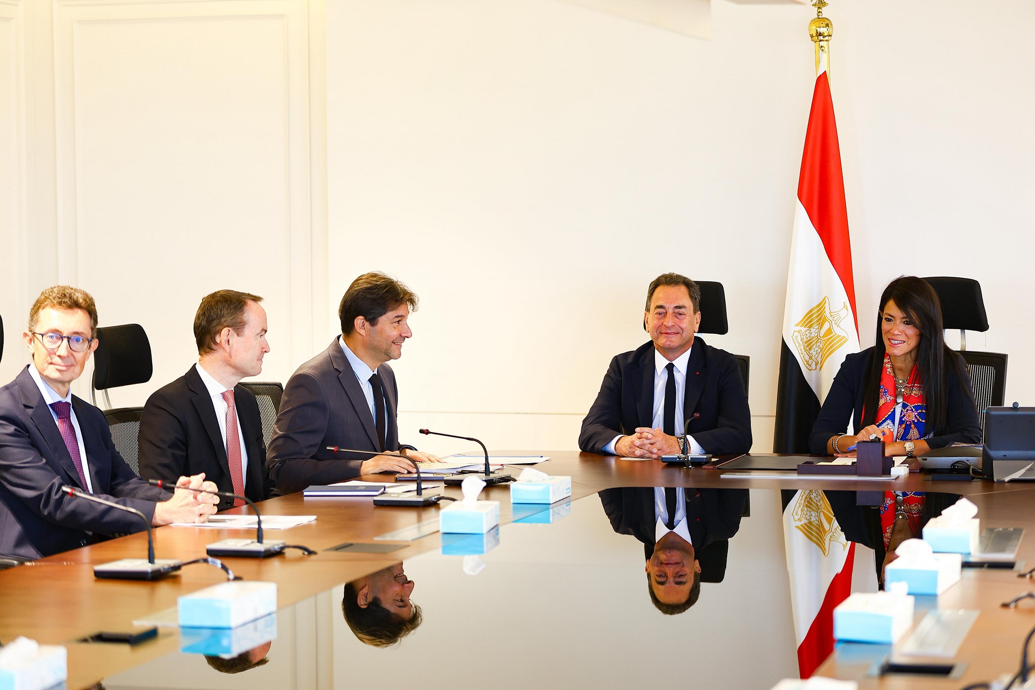 مصر وفرنسا تبحثان تفعيل الشراكة الاستراتيجية ودعم الاستثمارات المشتركة