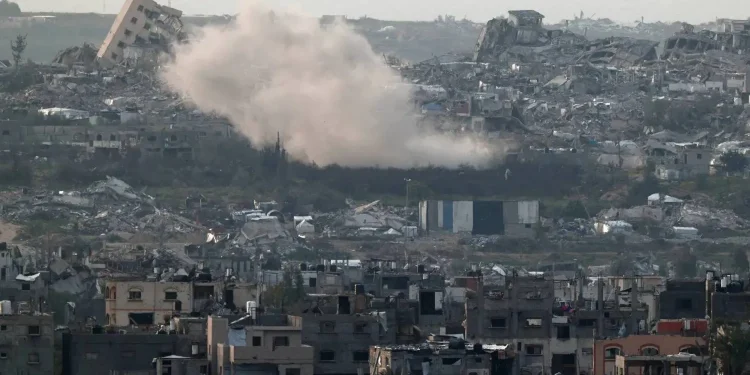 تصعيد إسرائيلي مكثف على غزة.. 37 غارة خلال 20 دقيقة