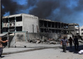 “الأونروا”: قصف 12 منشأة تابعة لنا في مدينة غزة خلال الشهر الجاري