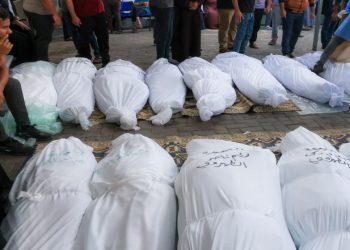 18 شهيدًا بينهم 7 أطفال في سلسلة غارات إسرائيلية على منازل وخيام النازحين بغزة