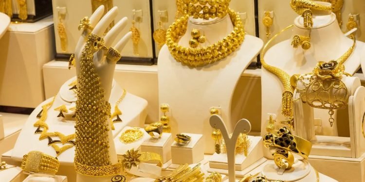 الذهب يسجل أعلى مستوى في التاريخ بمصر متجاوزاً 5065 جنيهاً للجرام