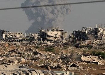 طيران الاحتلال يشن غارات على وسط مدينة خان يونس