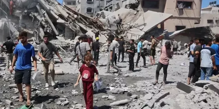 25 شهيدا في غارات إسرائيلية على مناطق عدة بـ غزة منذ فجر اليوم