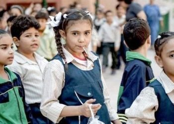 بعد ارتفاعه في أول أيام الدراسة.. تعليمات برصد الغياب وتسجيله إلكترونيًا
