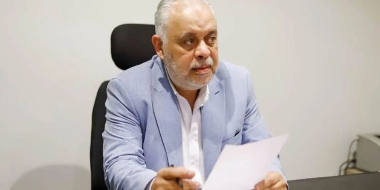 أشرف زكي يعلن قائمة عروض الدورة الثامنة لمهرجان نقابة المهن التمثيلية