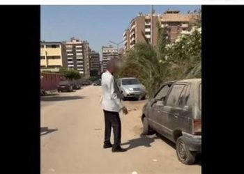 الداخلية: إزالة الإشغالات والسيارات المتروكة أمام إحدى المدارس بالقاهرة