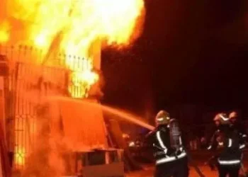 اندلاع حريق داخل مخزن للمواد الغذائية بالقليوبية