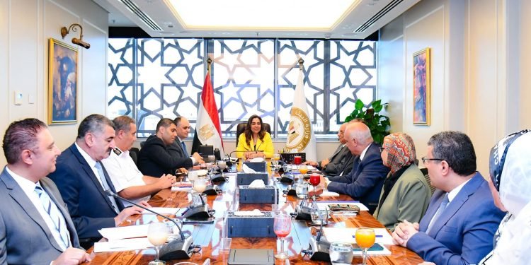 وزيرة التنمية المحلية تترأس الاجتماع ال ٢٢ لمجلس إدارة صندوق حماية البيئة
